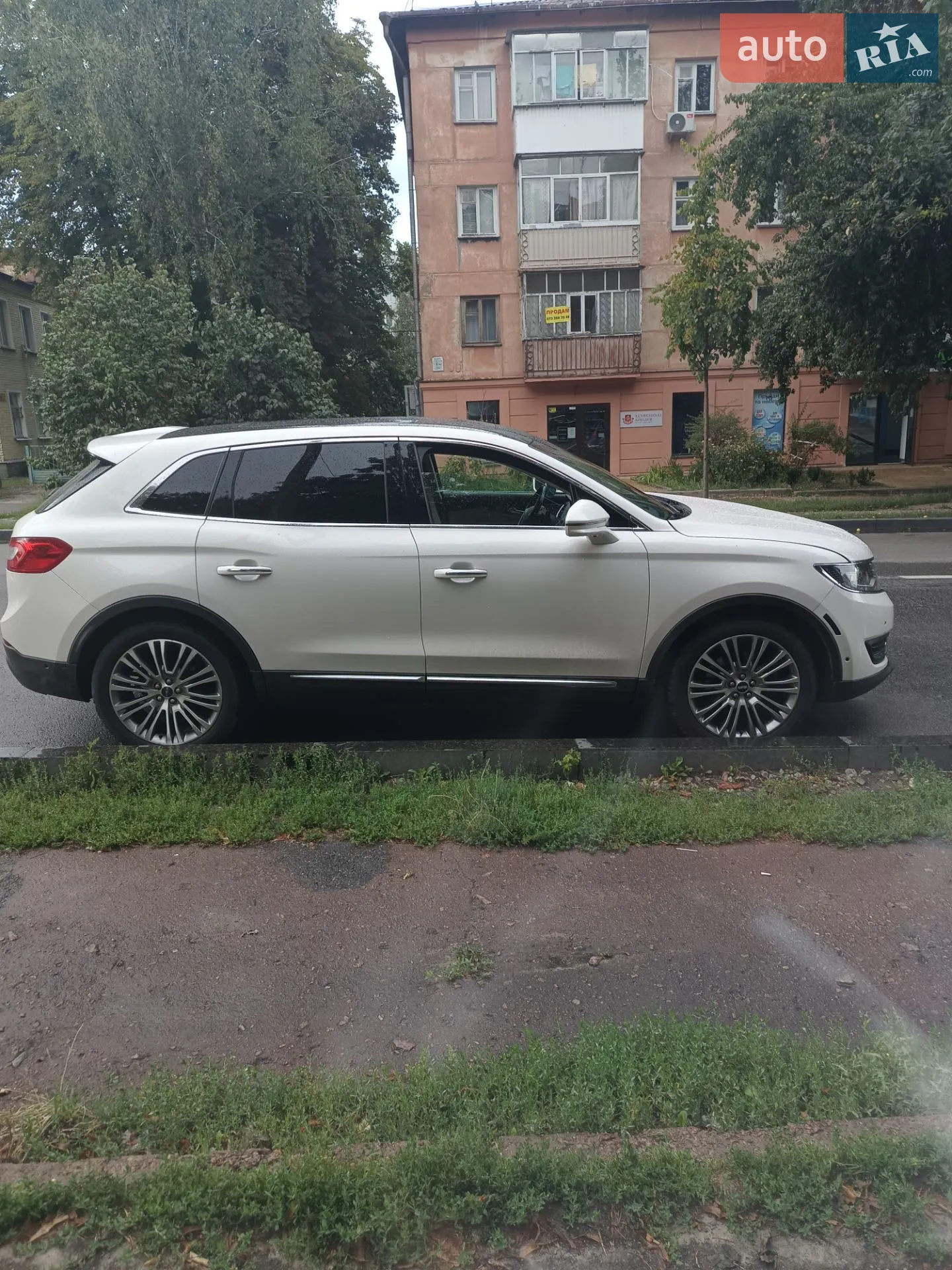 2016 Lincoln MKX - мініатюра 3