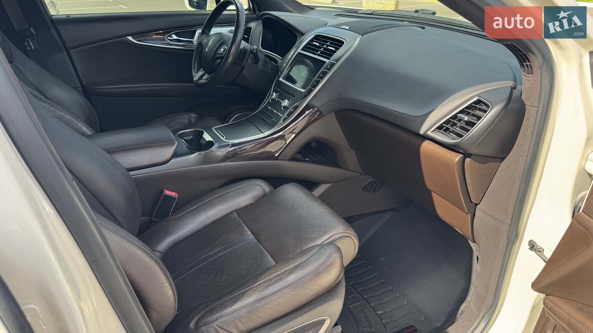 2016 Lincoln MKX - мініатюра 12
