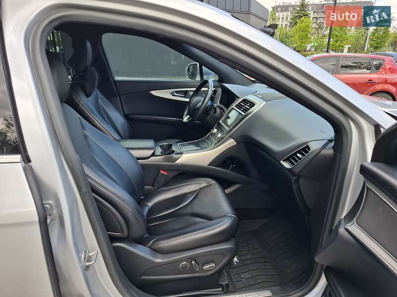 Внедорожник / Кроссовер Lincoln MKX 2017 в Ужгороде