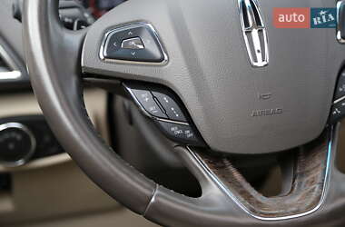 Внедорожник / Кроссовер Lincoln MKX 2015 в 
