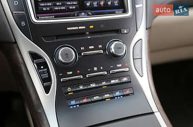 Внедорожник / Кроссовер Lincoln MKX 2015 в 
