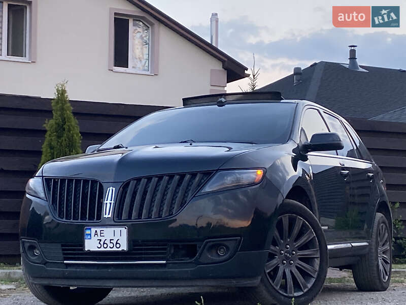Внедорожник / Кроссовер Lincoln MKX 2011 в 