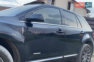 Внедорожник / Кроссовер Lincoln MKX 2011 в 