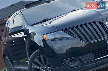 Внедорожник / Кроссовер Lincoln MKX 2011 в 