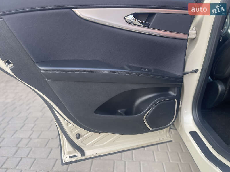 Внедорожник / Кроссовер Lincoln MKX 2015 в Владимире