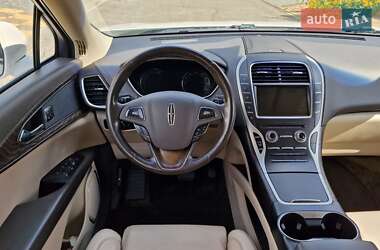 Внедорожник / Кроссовер Lincoln MKX 2018 в 