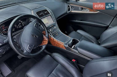 Внедорожник / Кроссовер Lincoln MKX 2017 в 
