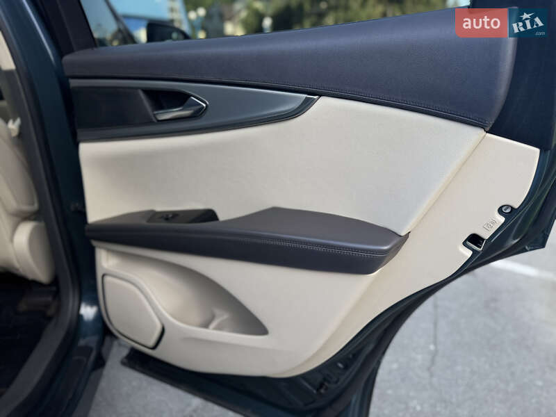 Внедорожник / Кроссовер Lincoln MKX 2015 в Черновцах