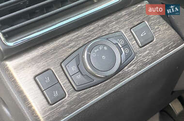 Внедорожник / Кроссовер Lincoln MKX 2011 в 