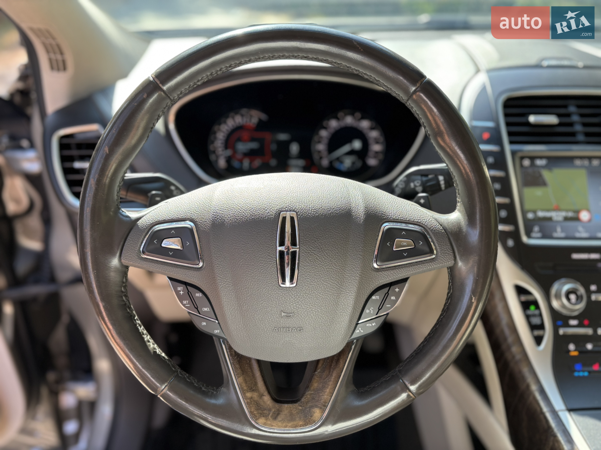 2016 Lincoln MKX - мініатюра 12
