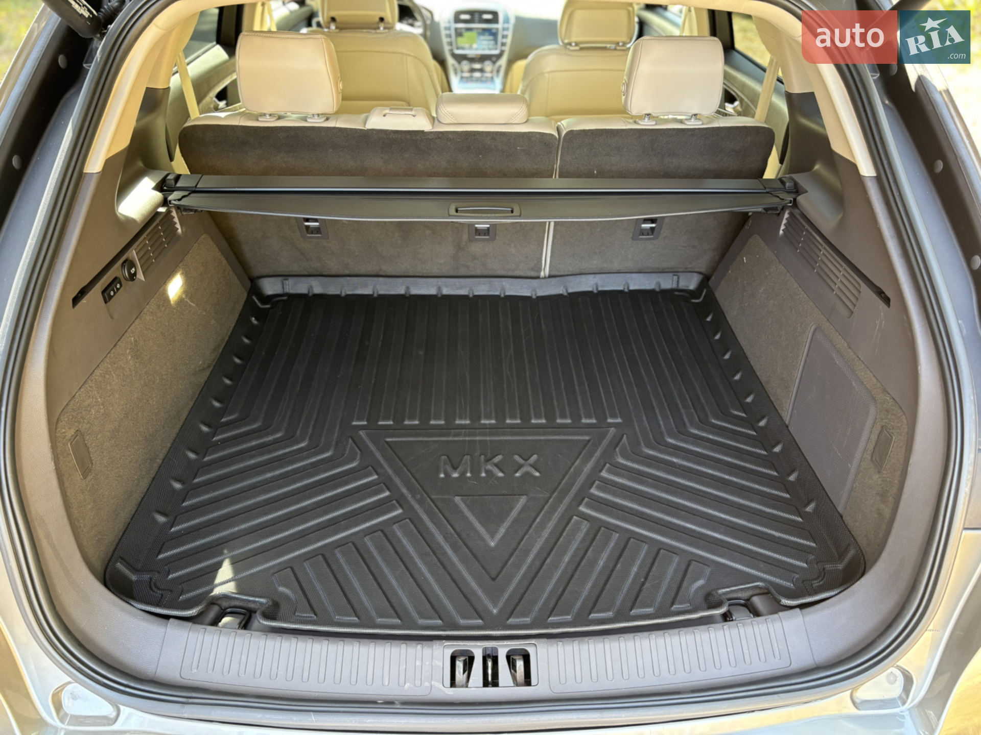 2016 Lincoln MKX - мініатюра 21