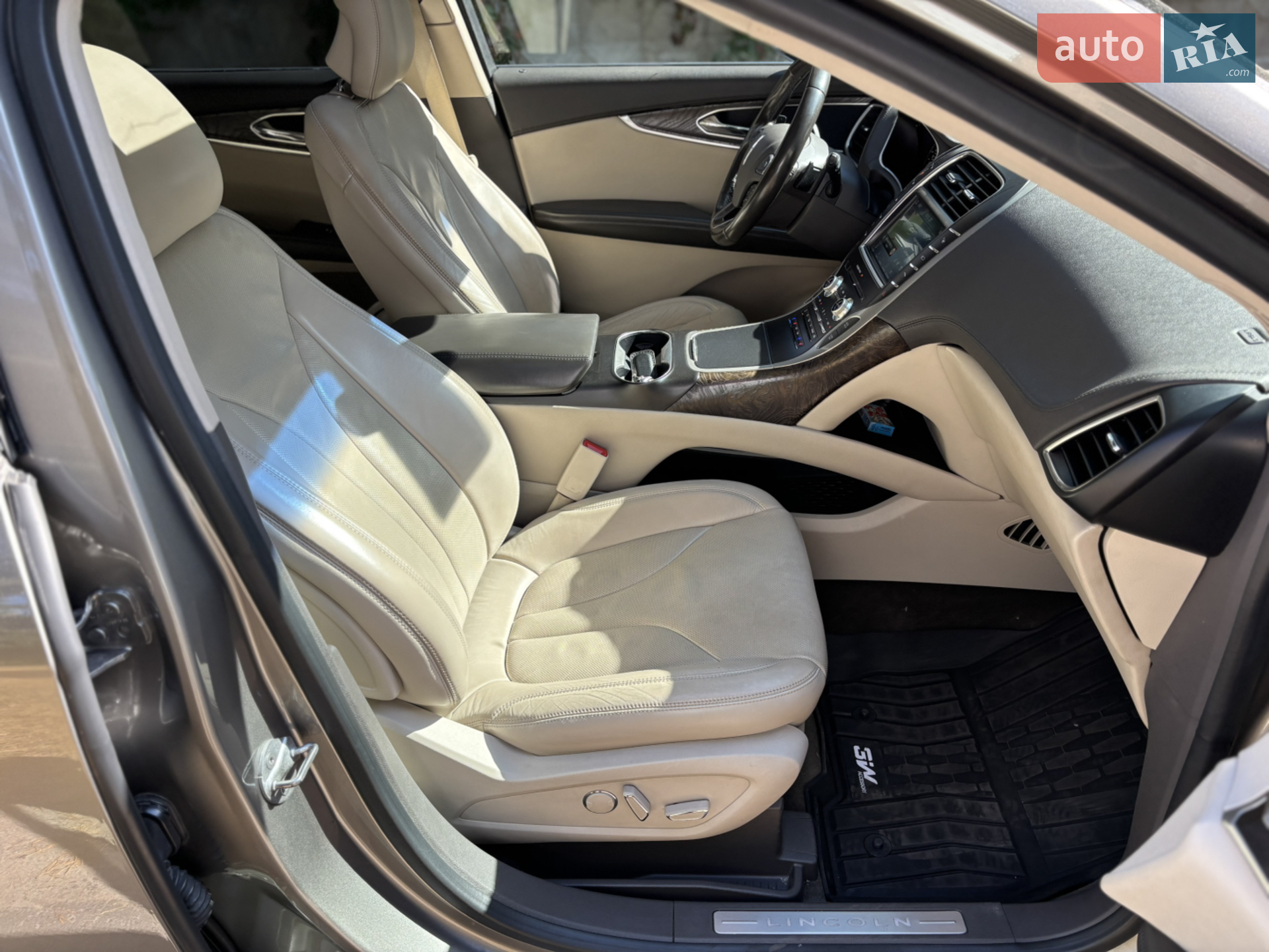2016 Lincoln MKX - мініатюра 25