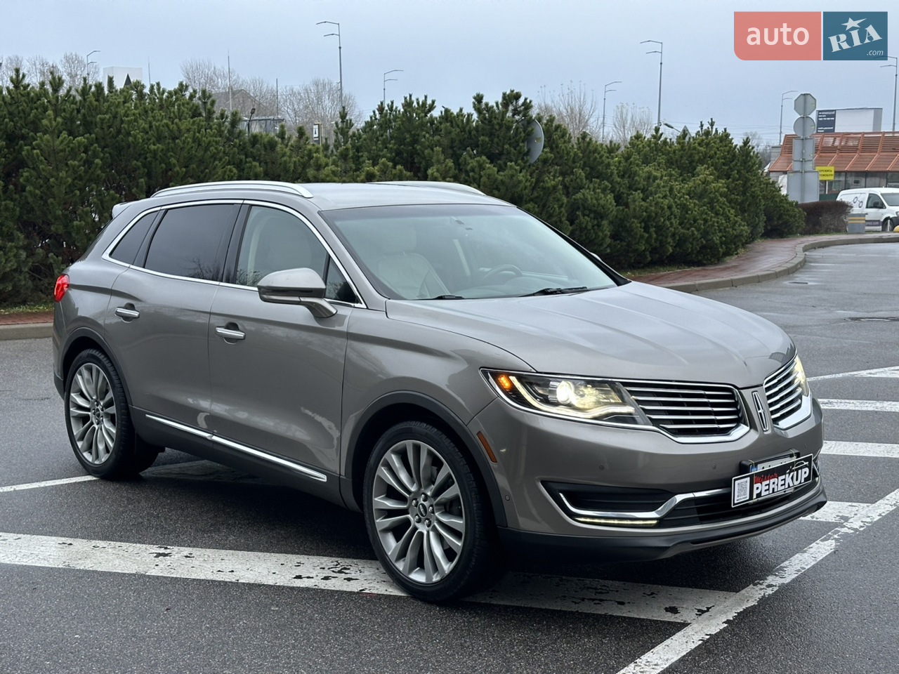 2017 Lincoln MKX - мініатюра 17
