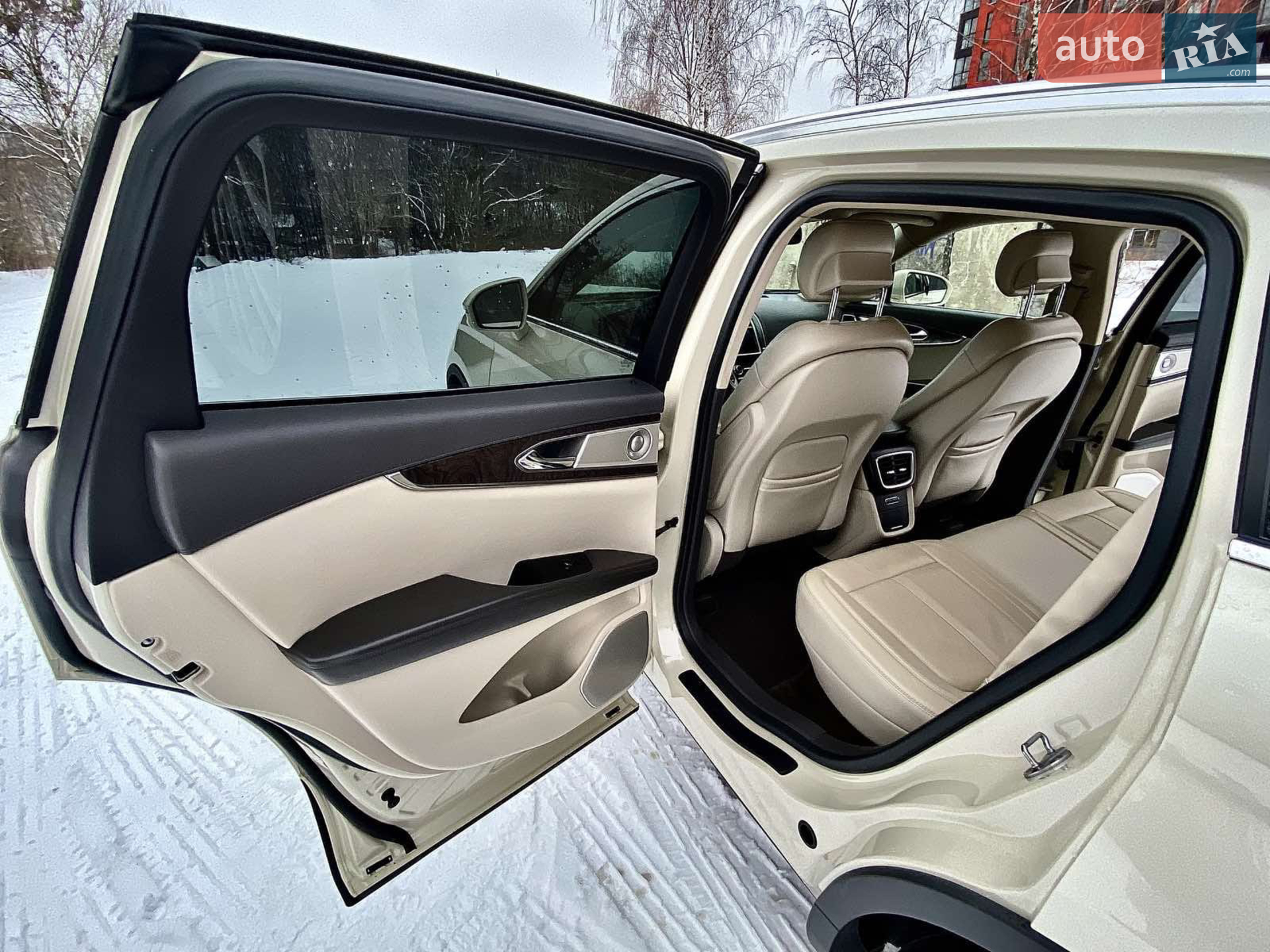 2016 Lincoln MKX - мініатюра 31