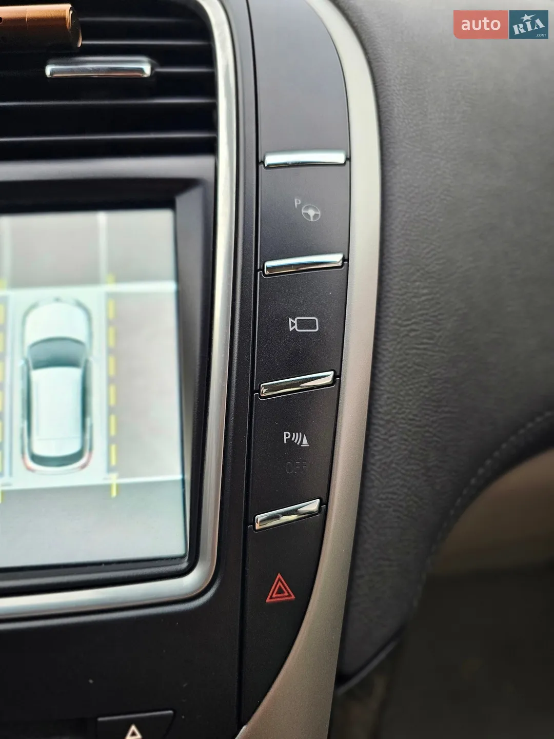 2016 Lincoln MKX - мініатюра 26
