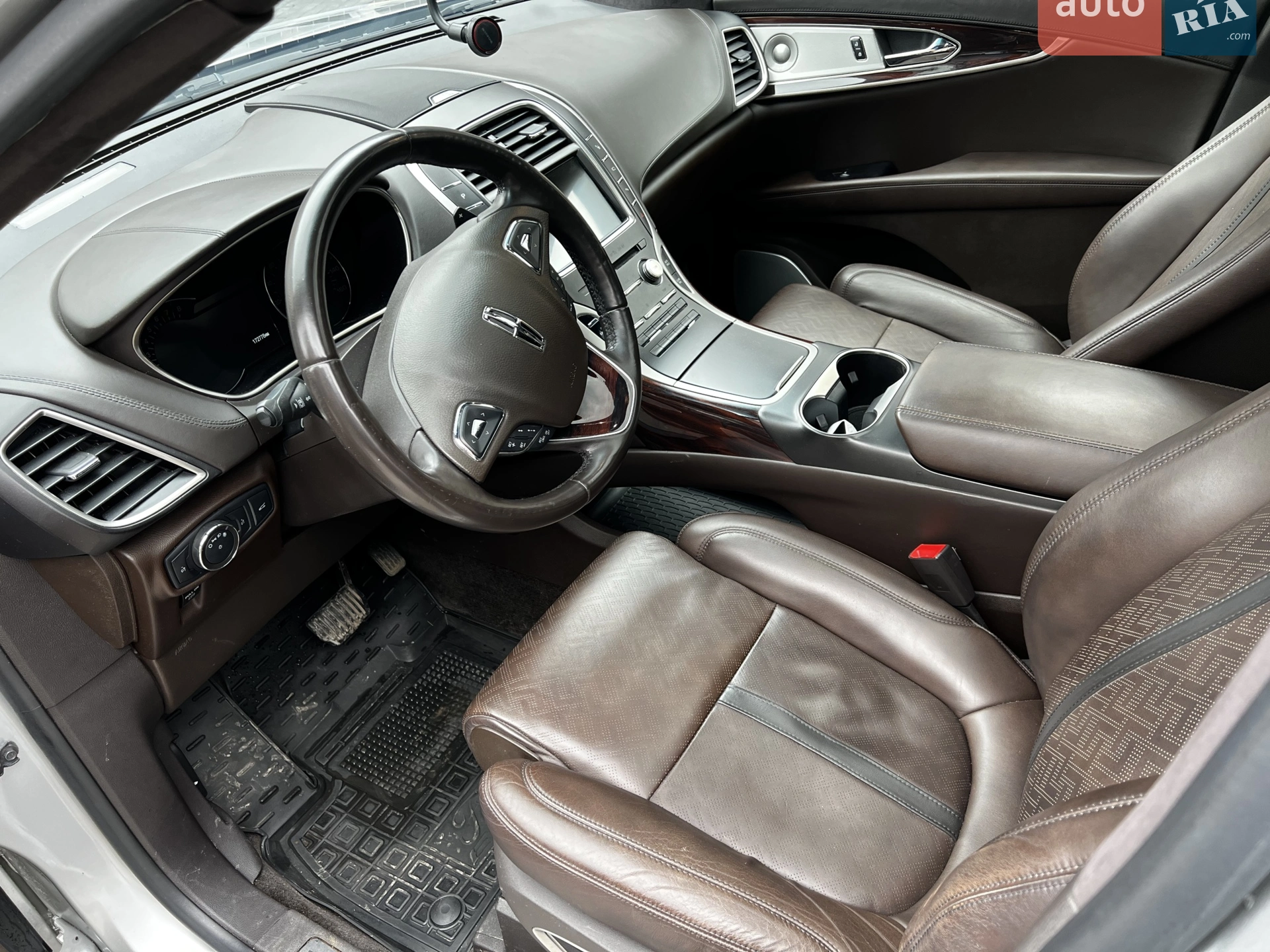 2016 Lincoln MKX - мініатюра 16