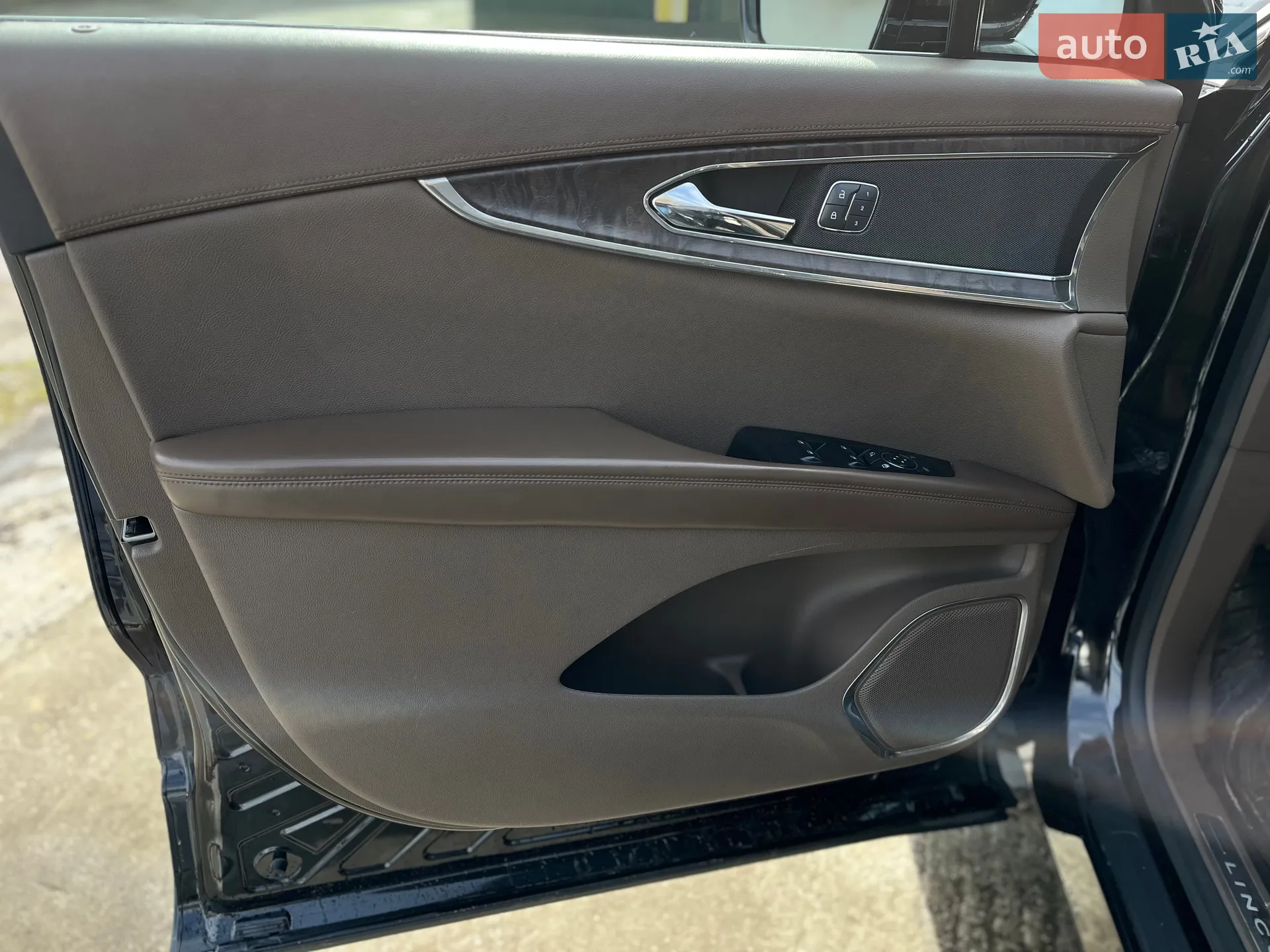 2015 Lincoln MKX - мініатюра 12