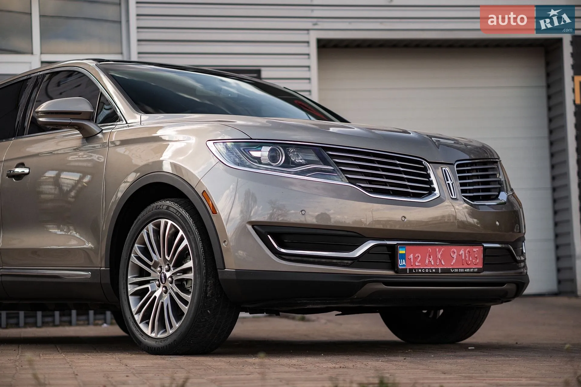 2016 Lincoln MKX - мініатюра 8
