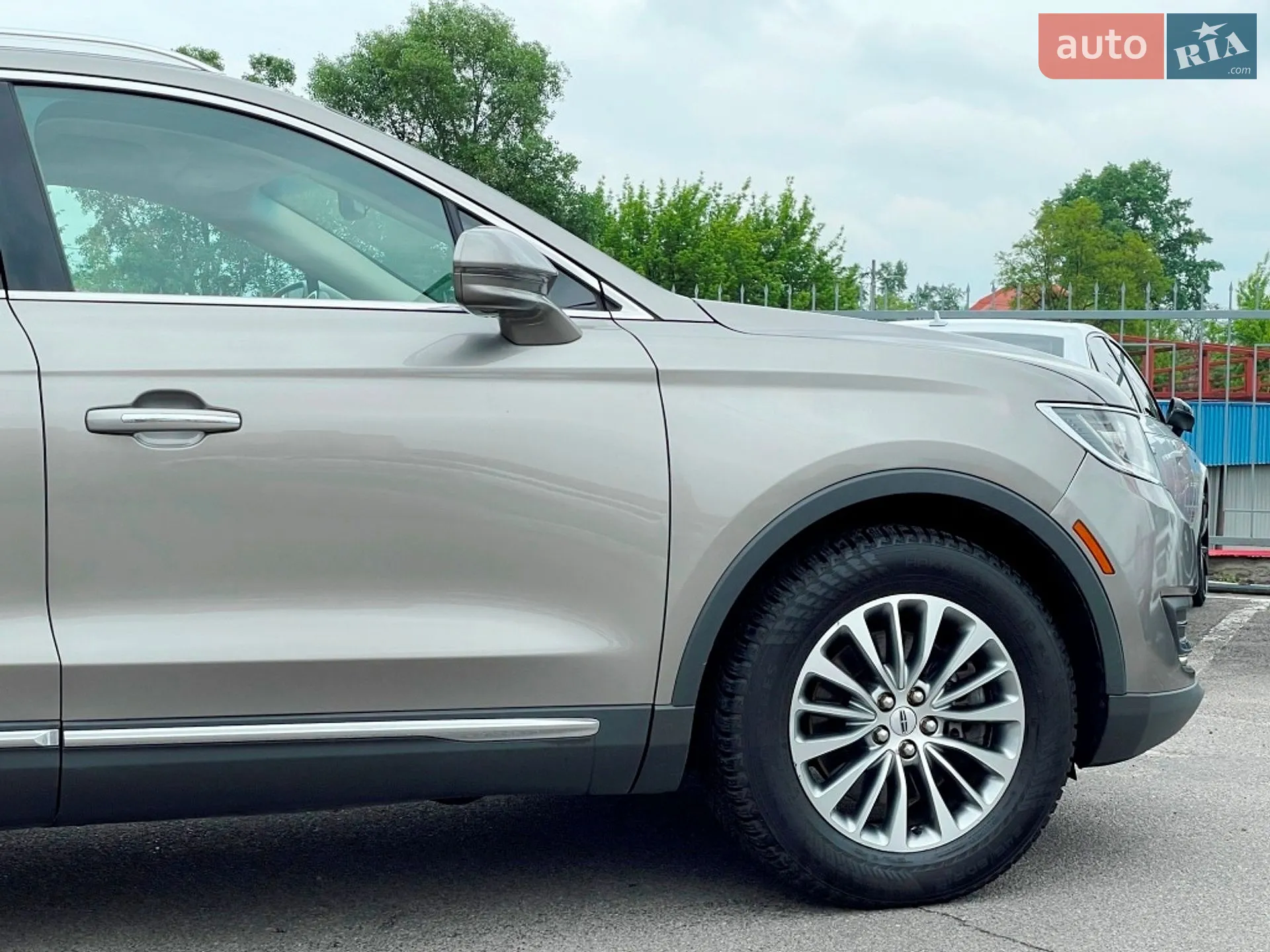 2015 Lincoln MKX - мініатюра 17