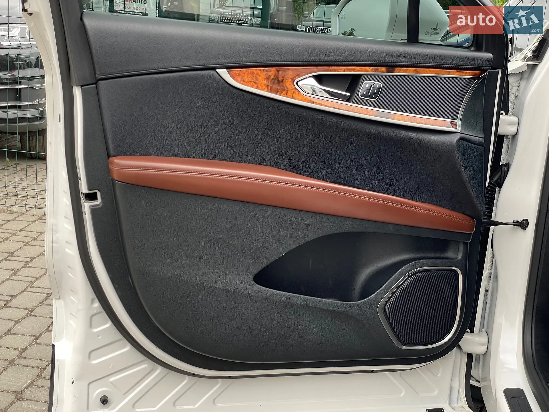 2016 Lincoln MKX - мініатюра 25