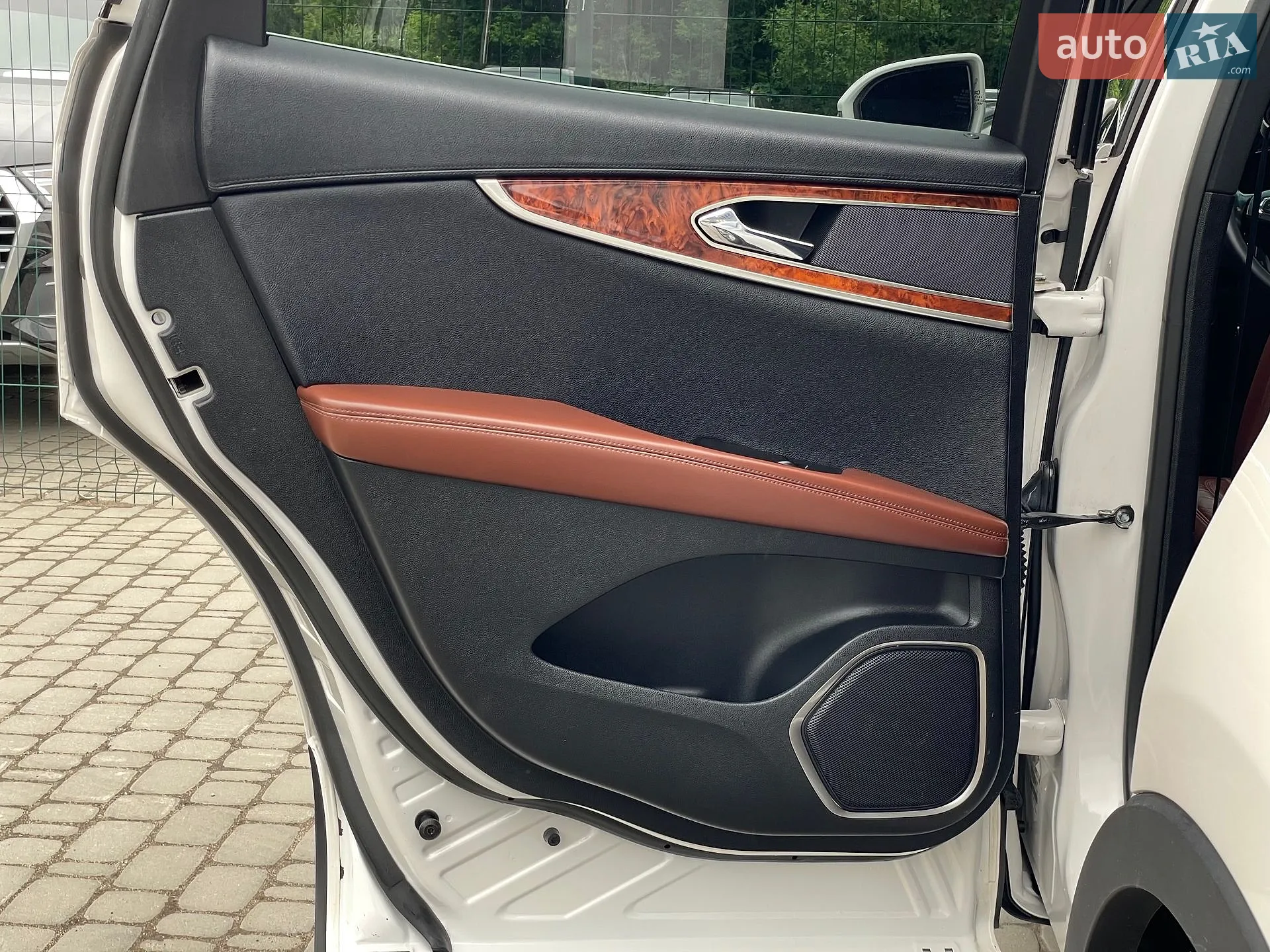 2016 Lincoln MKX - мініатюра 30