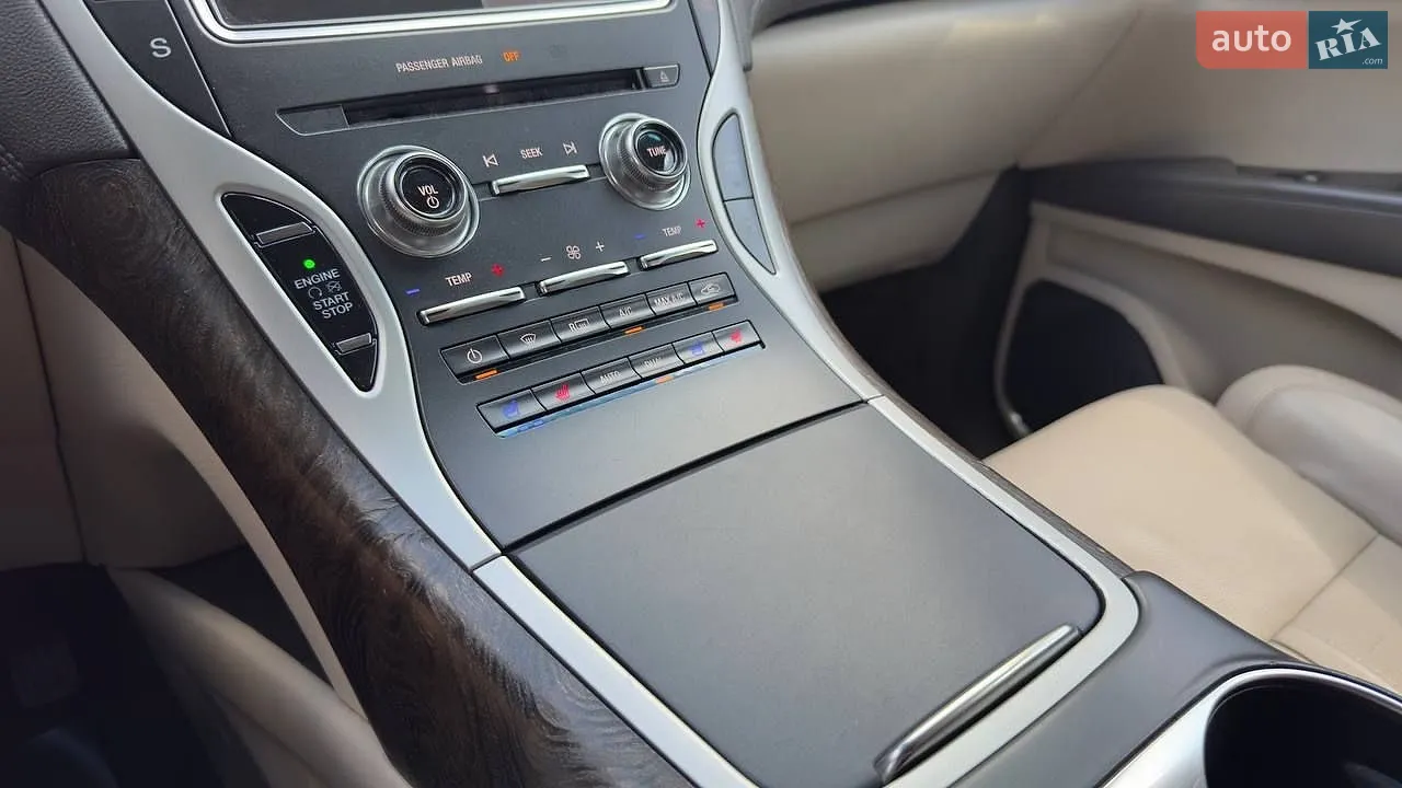 2016 Lincoln MKX - мініатюра 23