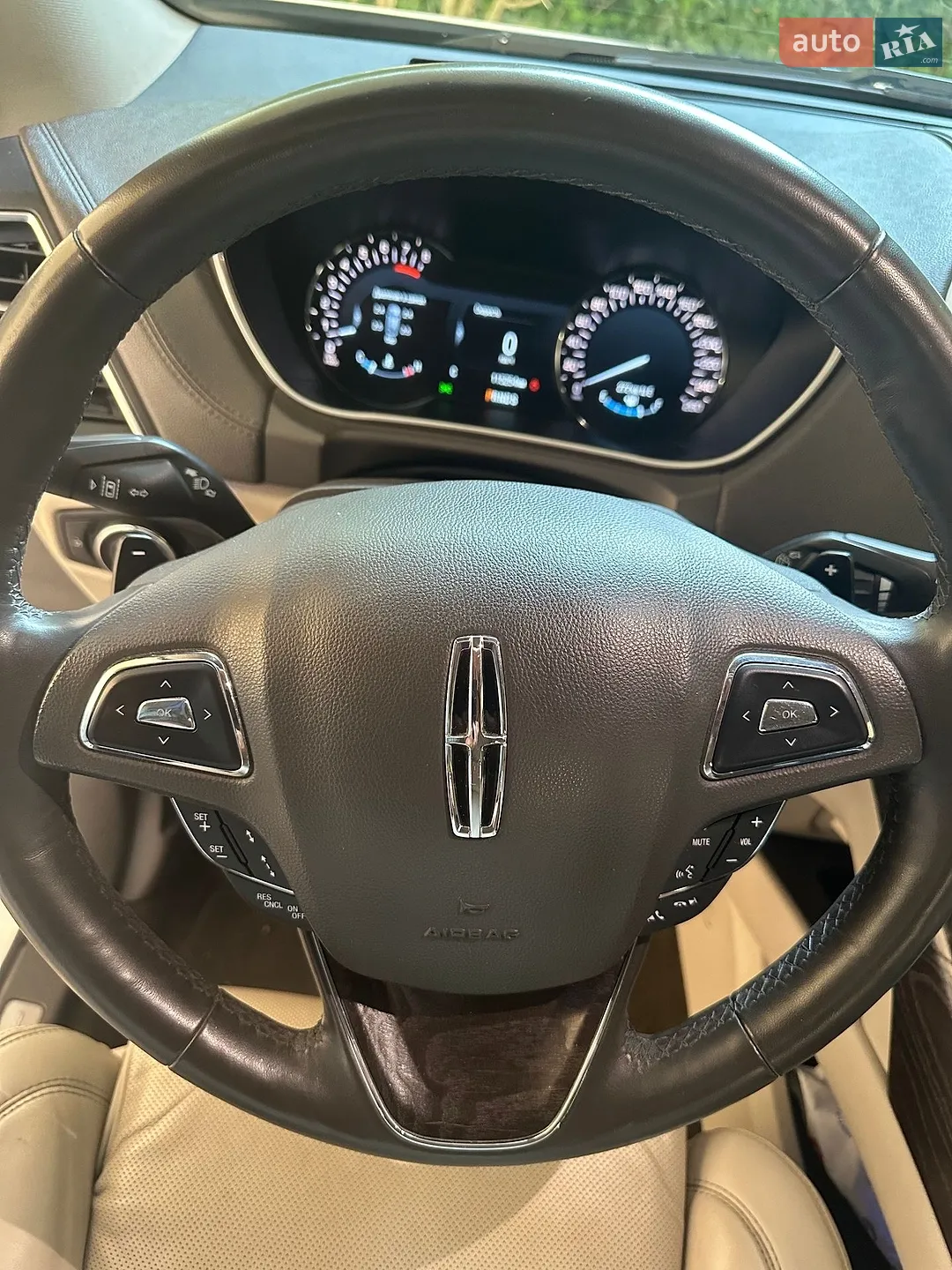 2017 Lincoln MKX - мініатюра 18