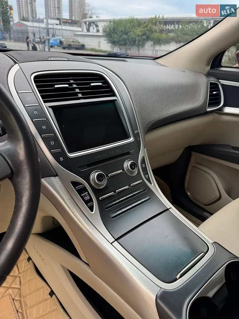 2017 Lincoln MKX - мініатюра 12