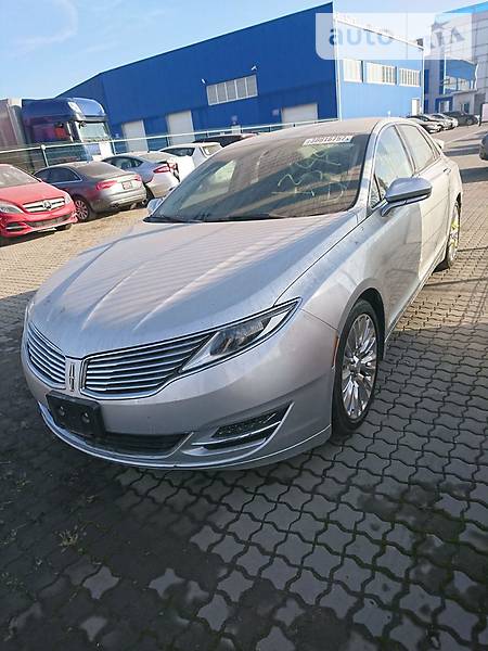 Lincoln MKZ 2015 року