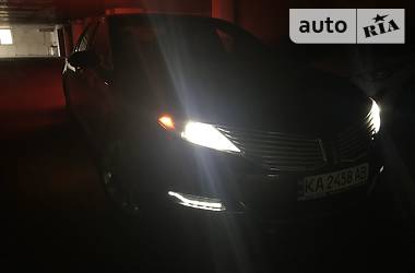 Седан Lincoln MKZ 2013 в 