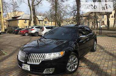 Седан Lincoln MKZ 2011 в 
