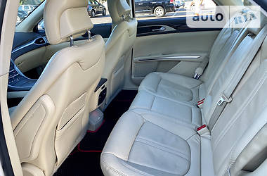 Седан Lincoln MKZ 2013 в 