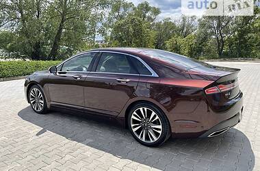 Седан Lincoln MKZ 2019 в Черновцах