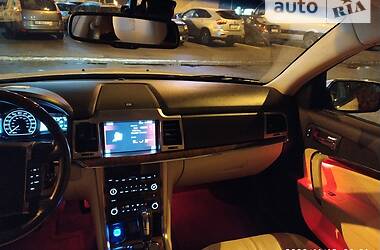 Седан Lincoln MKZ 2011 в 