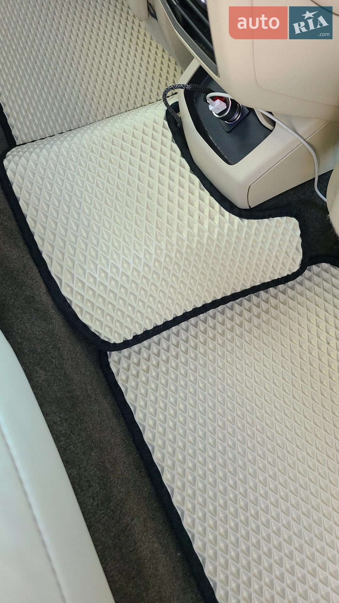 2015 Lincoln MKZ - мініатюра 26
