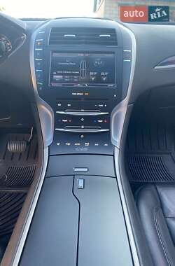 Седан Lincoln MKZ 2014 в Черкассах