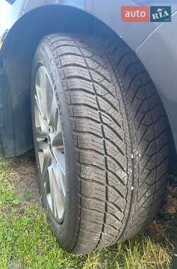 Седан Lincoln MKZ 2014 в Черкассах