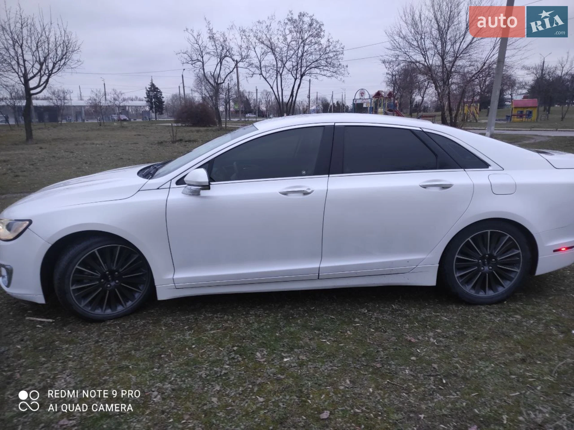 2016 Lincoln MKZ - мініатюра 2