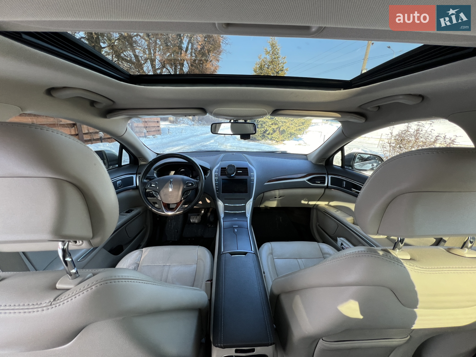 2016 Lincoln MKZ - мініатюра 32