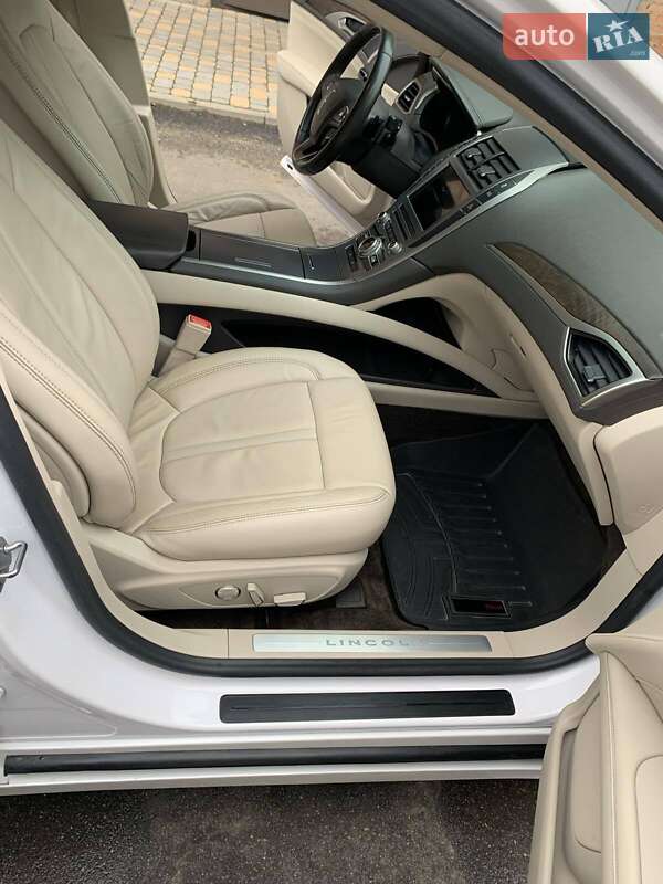 Седан Lincoln MKZ 2016 в Виннице