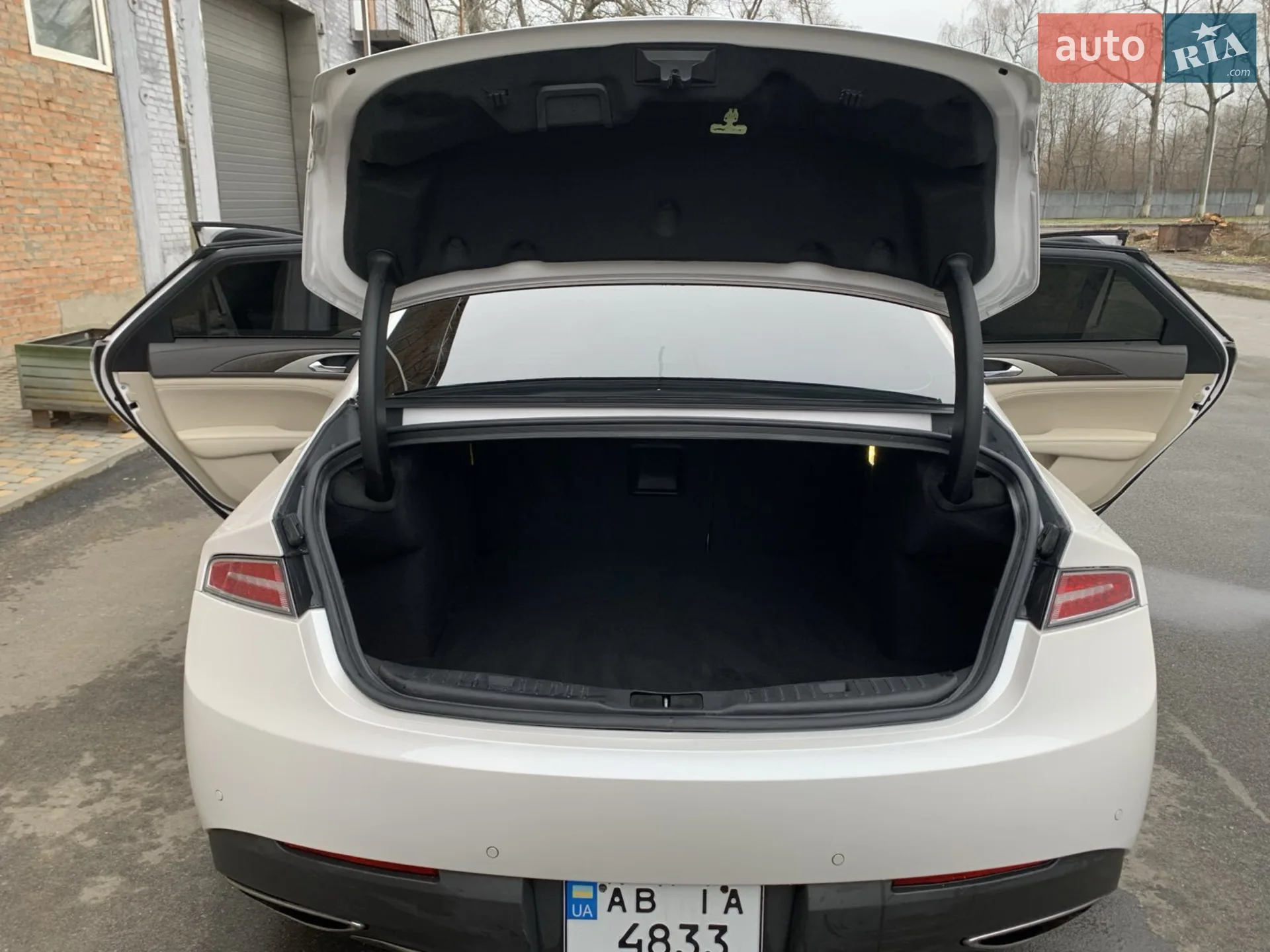 2016 Lincoln MKZ - мініатюра 12