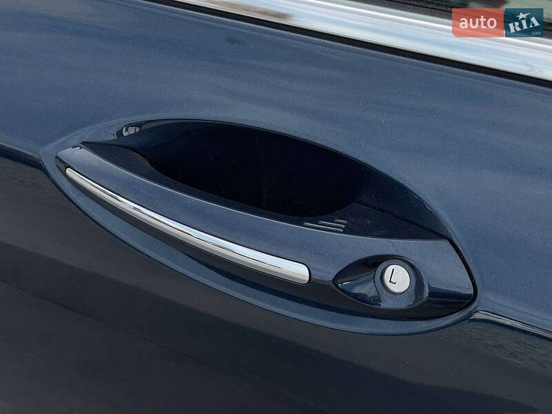 Седан Lincoln MKZ 2016 в Ровно