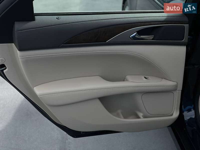 Седан Lincoln MKZ 2016 в Ровно