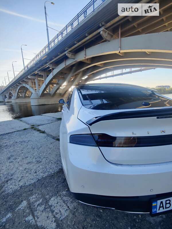 Седан Lincoln MKZ 2016 в Виннице