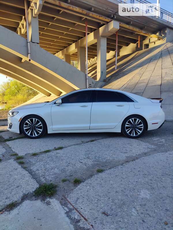 Седан Lincoln MKZ 2016 в Виннице