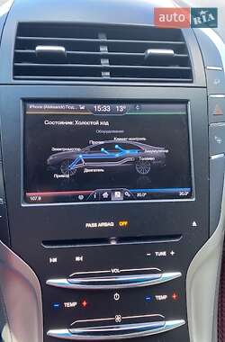 Седан Lincoln MKZ 2013 в 