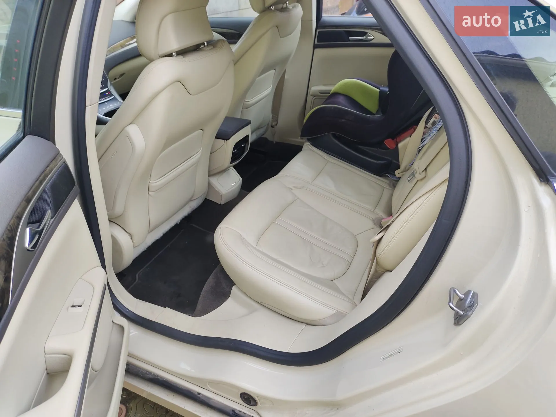 2014 Lincoln MKZ - мініатюра 8