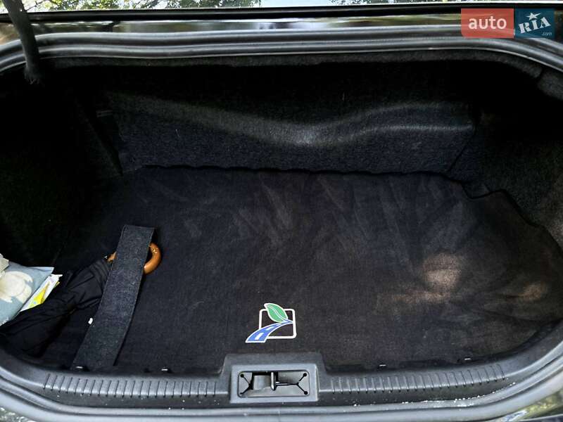 Седан Lincoln MKZ 2011 в Києві