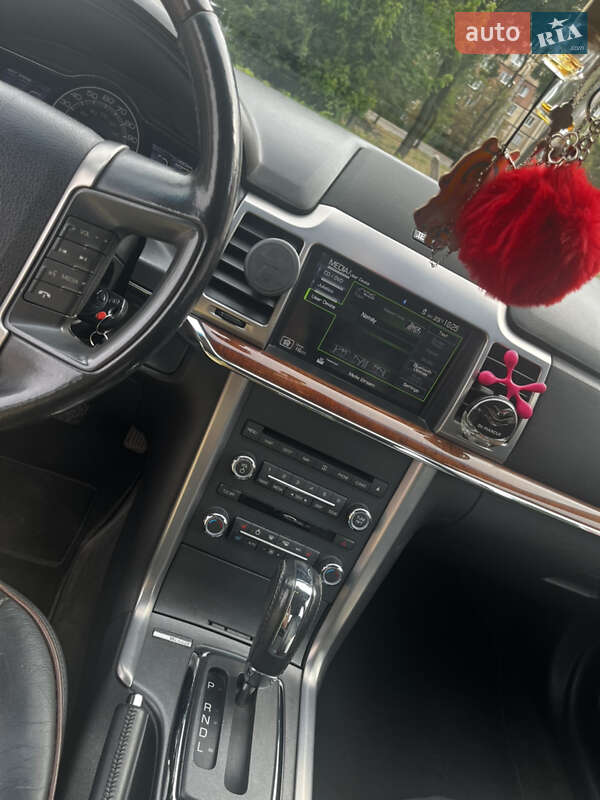 Седан Lincoln MKZ 2010 в Кривом Роге