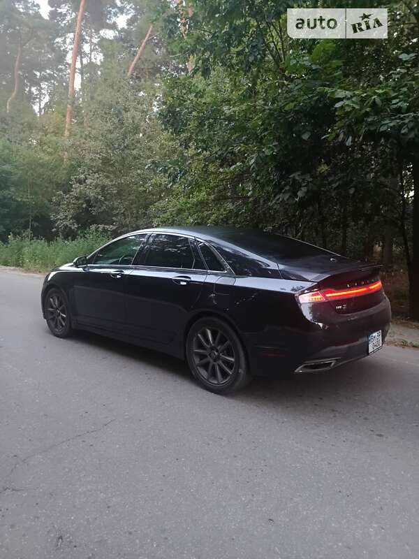 Седан Lincoln MKZ 2014 в Сумах